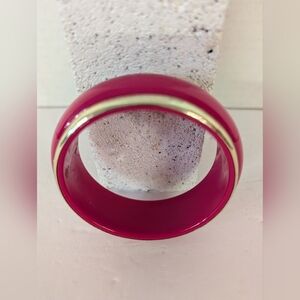 Vintage Lucite  Pink Bracelet Bangle With Original Lucite Tag Inside Attched